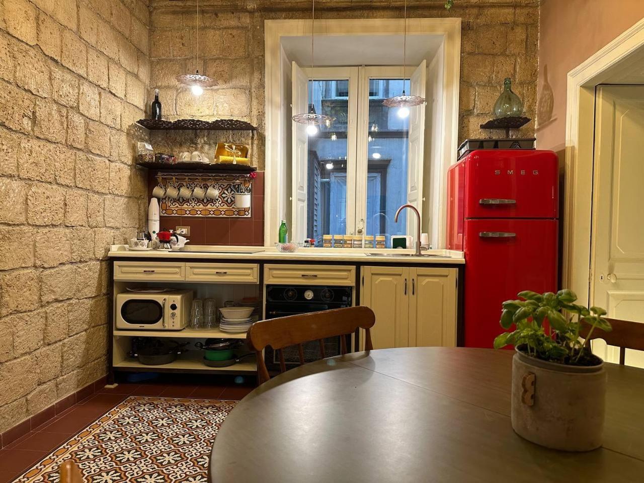 I Leoni Di Rosaroll Bed & Breakfast Napoli Dış mekan fotoğraf